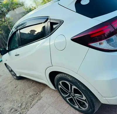Honda Vezel 2014 for urgent sale