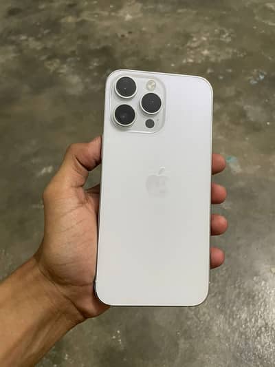Iphone 14 pro max ( Genuine Display message )