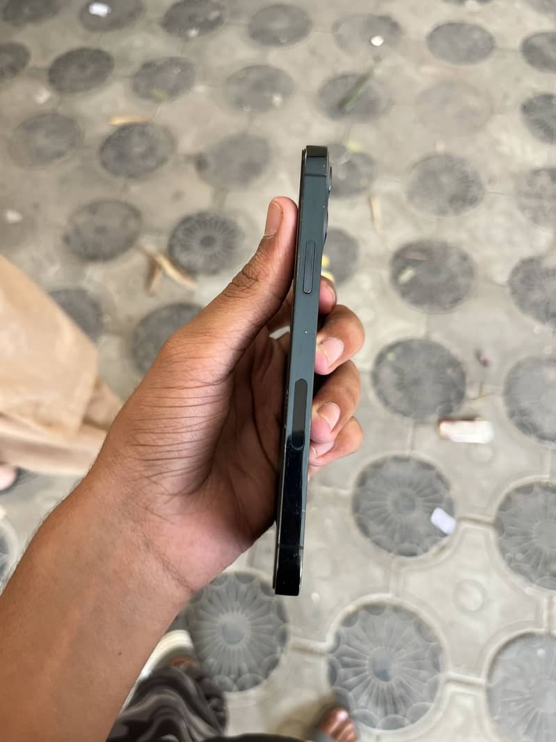 Iphone 12pro 1