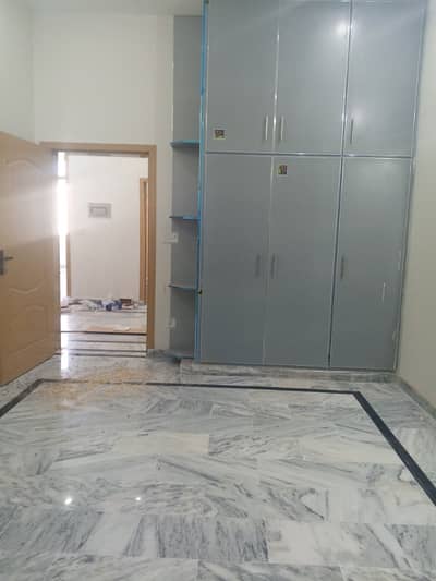 Sgnal room available for rent in h13 Islamabad