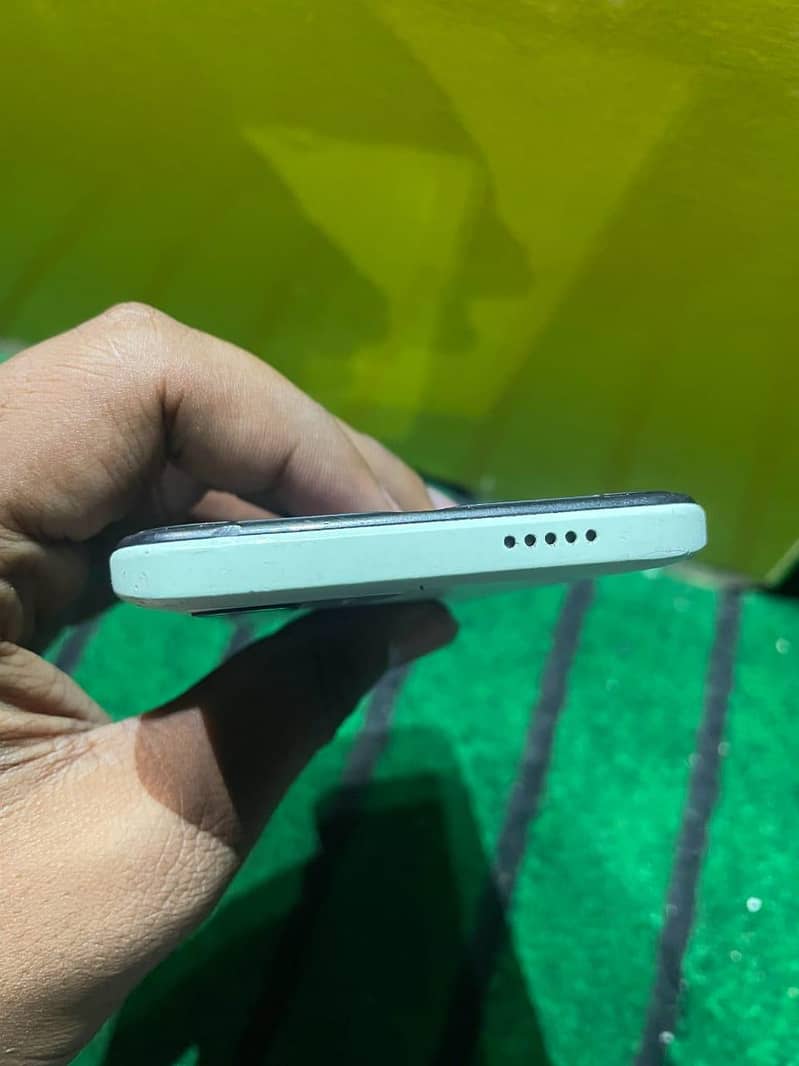 Redmi A2+ 1
