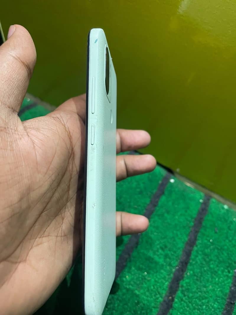 Redmi A2+ 3