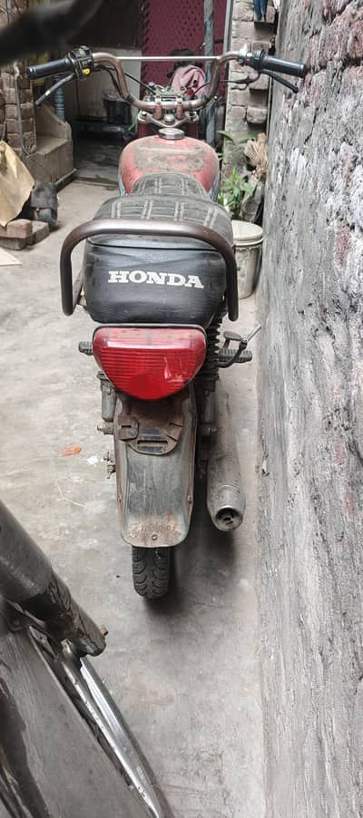 Honda CD 70 2010 model