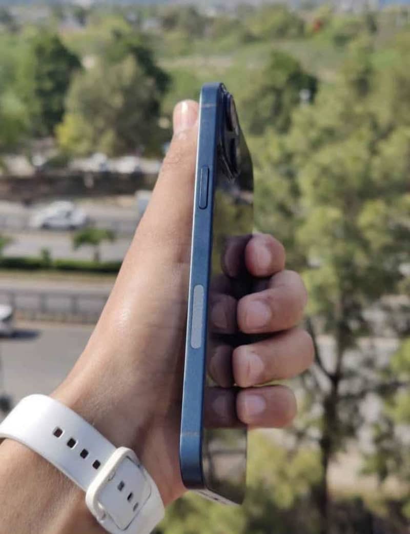 iPhone 14 1