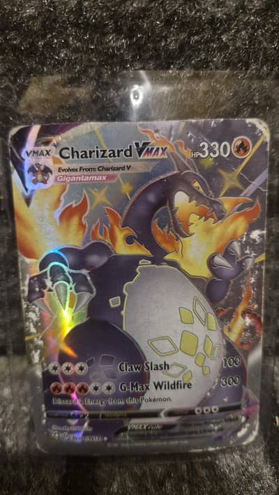 Charizard VMAX