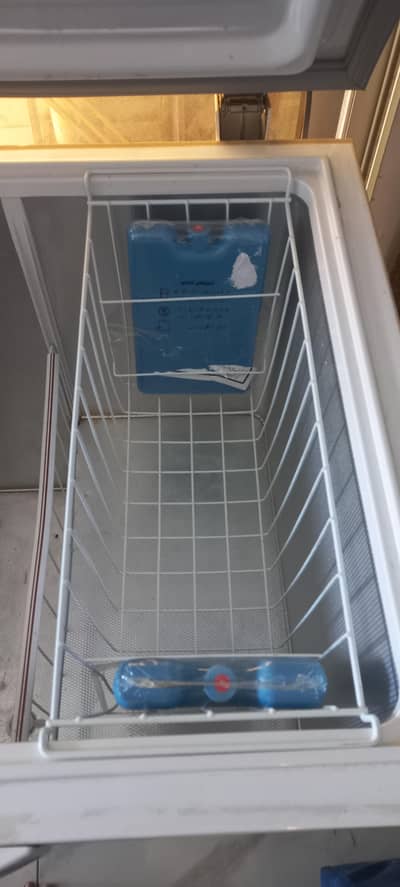 Deep freezer