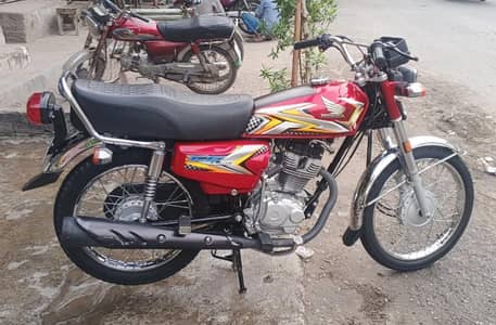 Honda CG 125 2025