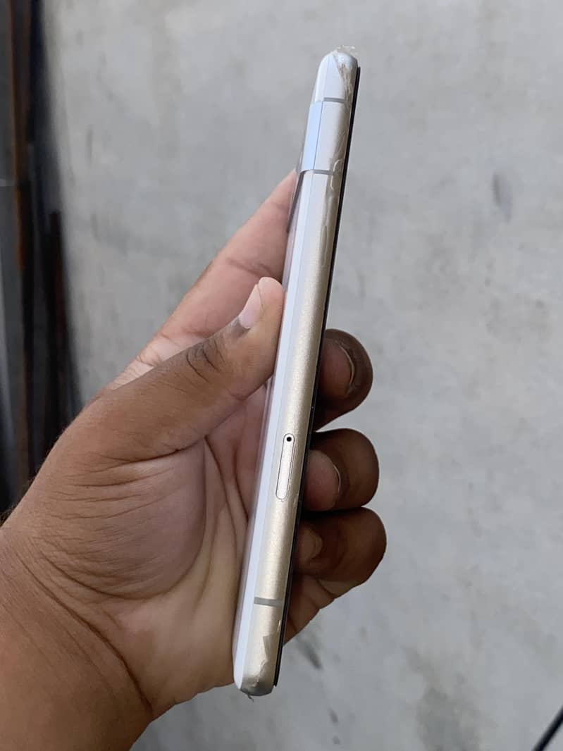 Google pixel 7 A 3