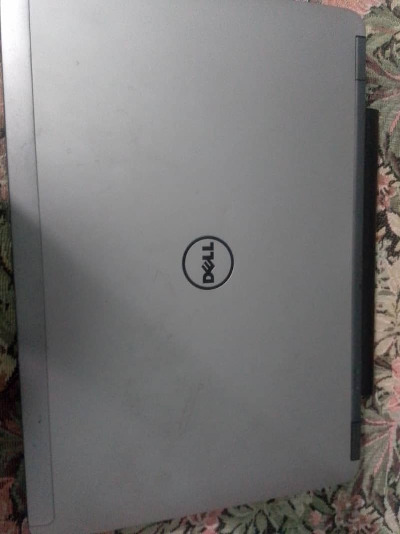 Dell Latitude E6440 1