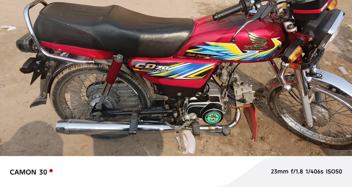 10 / 10 گاڑی بالکل صاف ہے 1