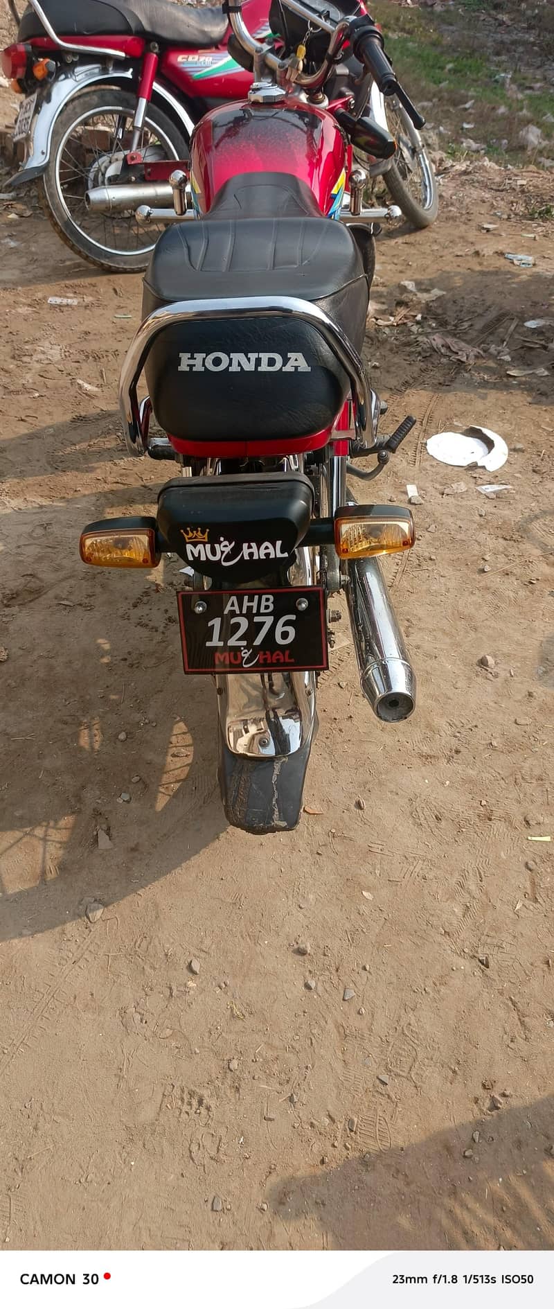 10 / 10 گاڑی بالکل صاف ہے 2