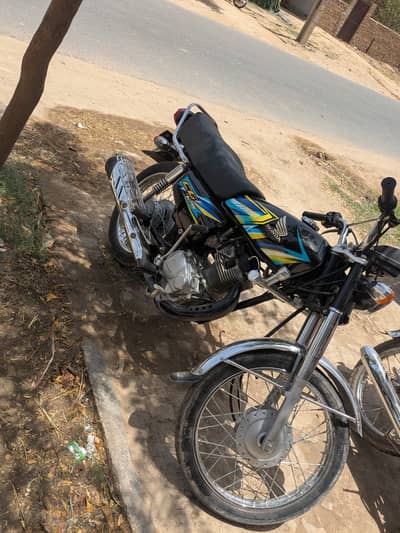 Honda CG 125 2025