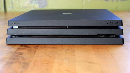 Ps4 Pro Jailbreak 1Tb 2 controller