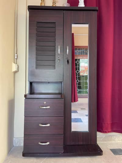 dressing table