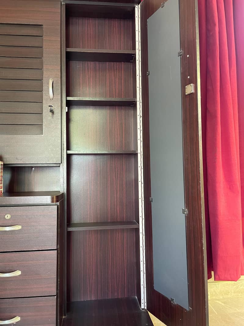 dressing table 1