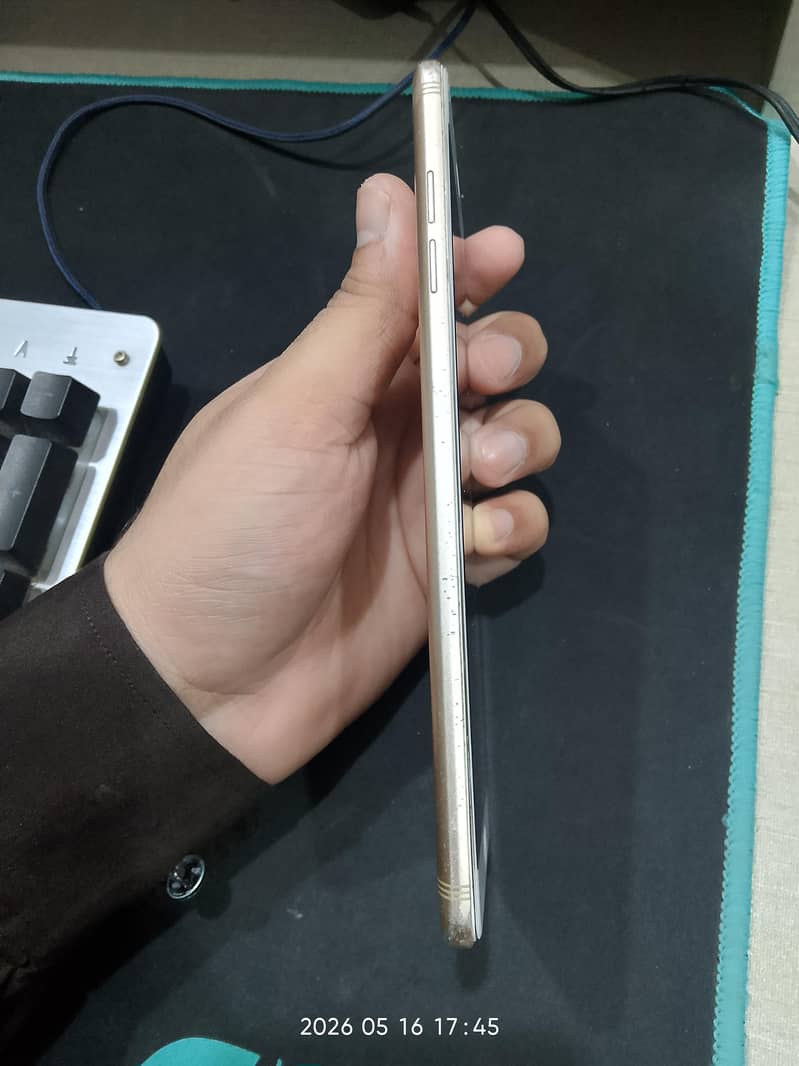 C9 Pro 4/64 2