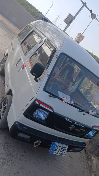 totally jenon Very good condition and new car Sel bay 0sel no teaching