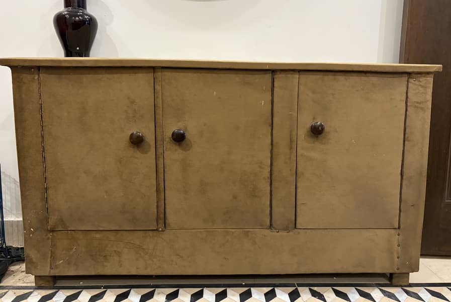 Bed ,Dressing, Side Tables 4