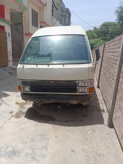 Toyota hi roof van for sale good condition exchange be ho gy gi.