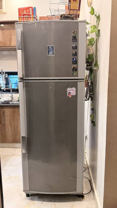 Dawlance Large Size Refrigerator – Excellent Cooling **