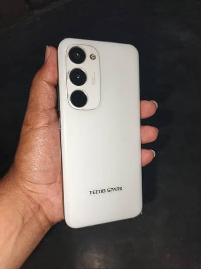 Techno spark 40 pro plus 8/256