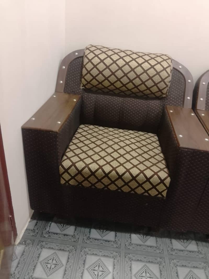 sofa set with table 3