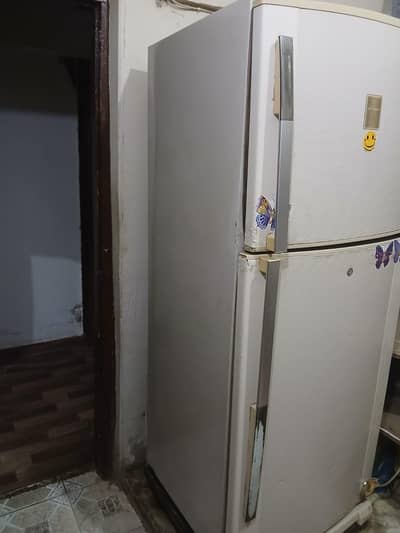 dawlance fridge for urgent sale