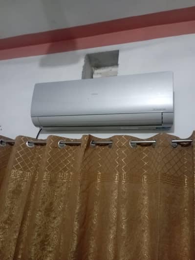 1.5 Ton AC Urgent sale Need Money