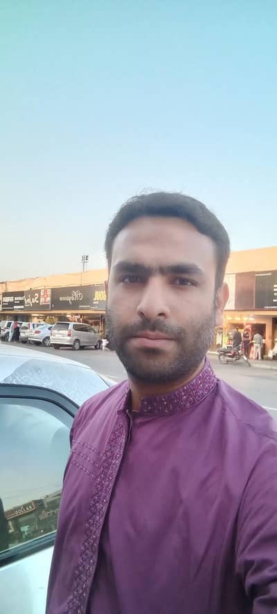 My name is Tahir and I want a driver job + rehaish + food