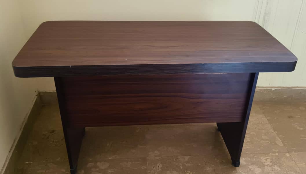 Computer Table 1