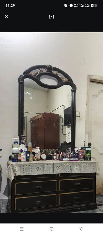 dressing table