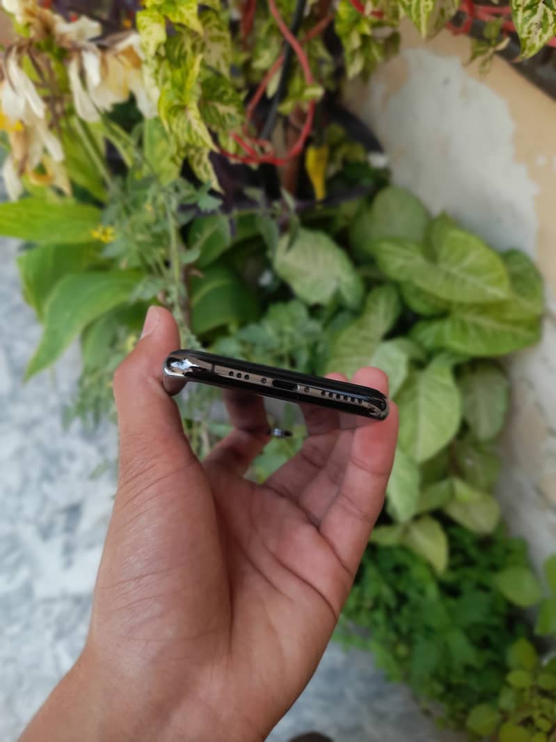 iPhone xs 3