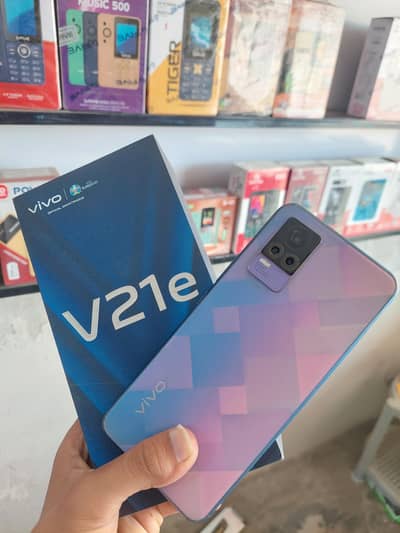 Vivo V21e with box