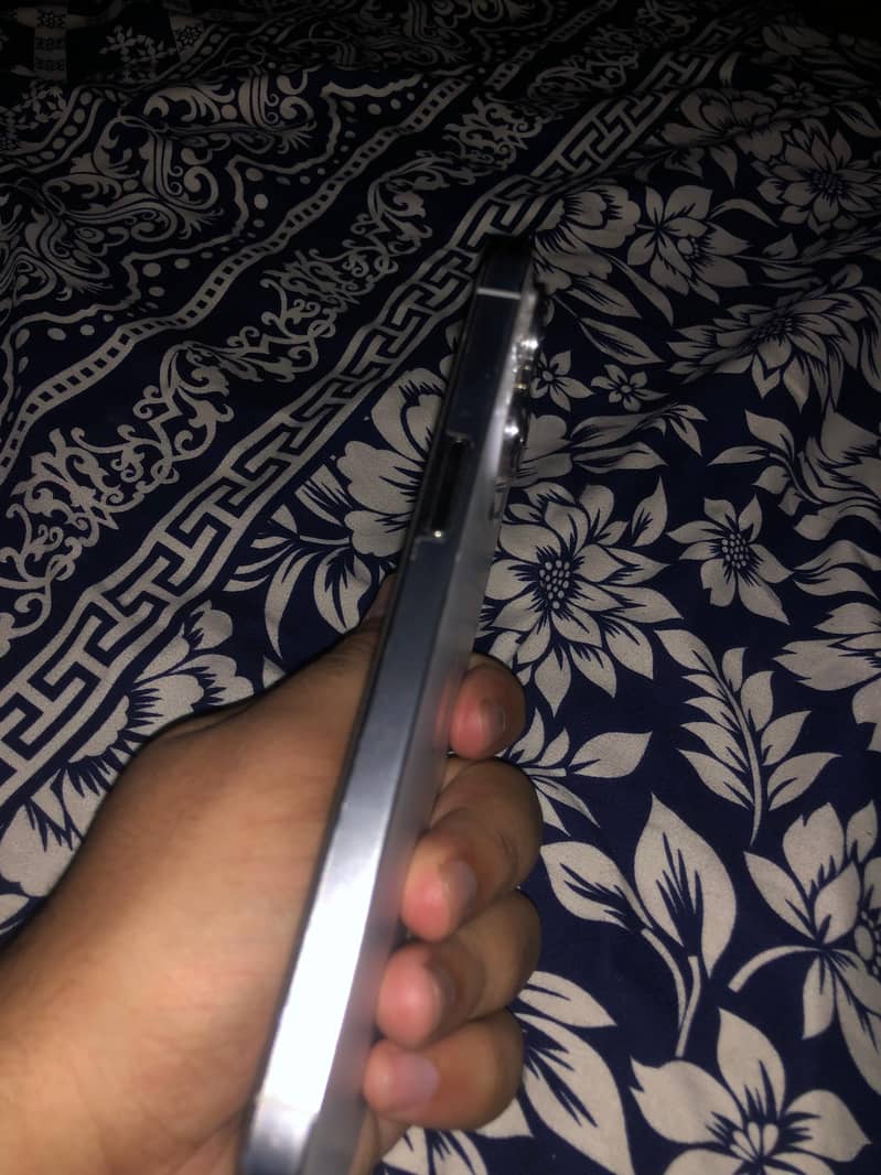 Iphone 14 pro max ( Give your offer) 11