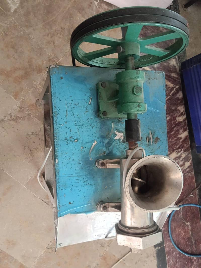 meat grinder 0
