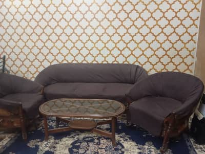 5 seater sofa set with center table.