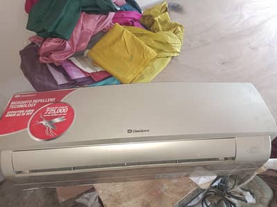 A one jenien condition sada Ac 1.5 tn urgent for sale