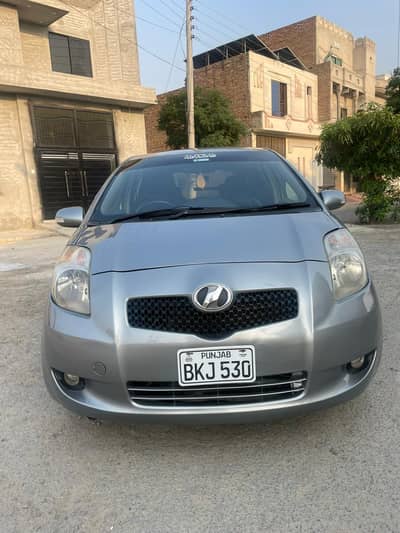 Toyota vitz 2007/11