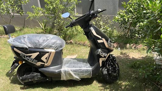 Evee GEN-Z for sale one week used