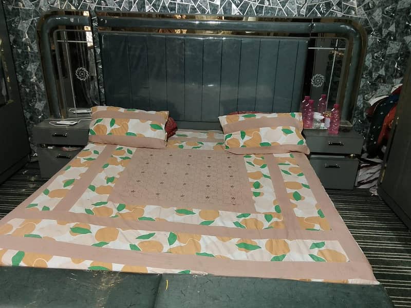 bedroom set 0