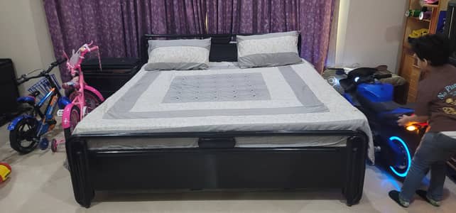 Bed Set with Side Tables, Mattress & Dressing Table