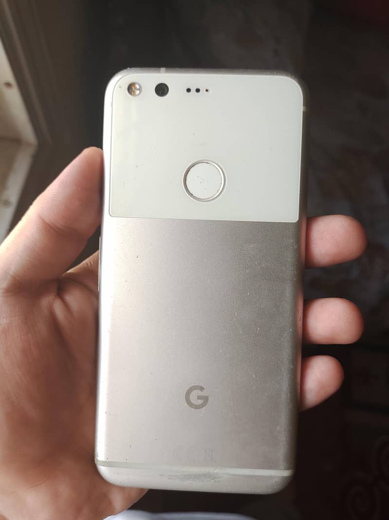 Google Pixel 1 0
