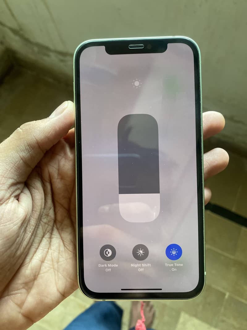 Apple iPhone 12 4