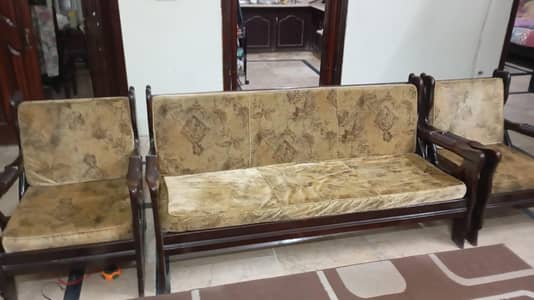 Premium Solid Wood 5-Seater Sofa Set (3+1+1) – Excellent Condition