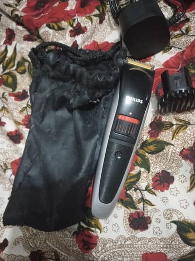 PHILIPS BEARED TRIMMER FOR SALE