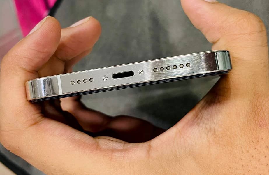 Iphone 12 pro max 2