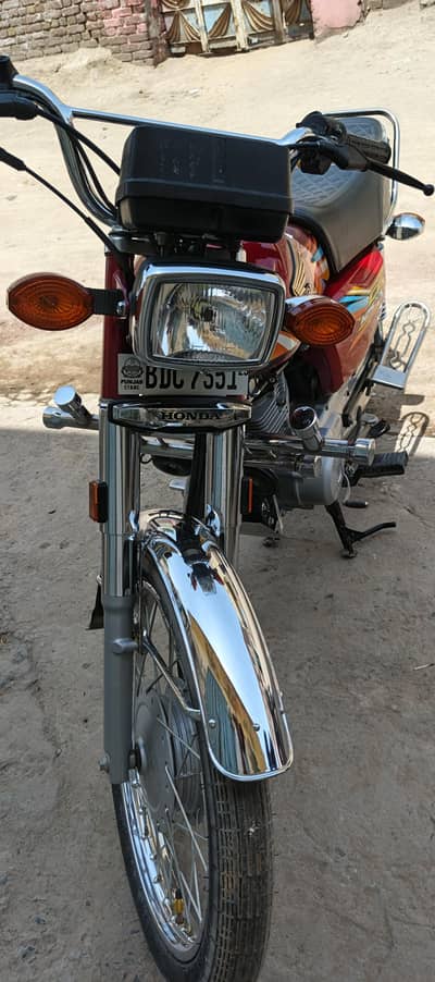 Honda cG 125.2025/26 Marka