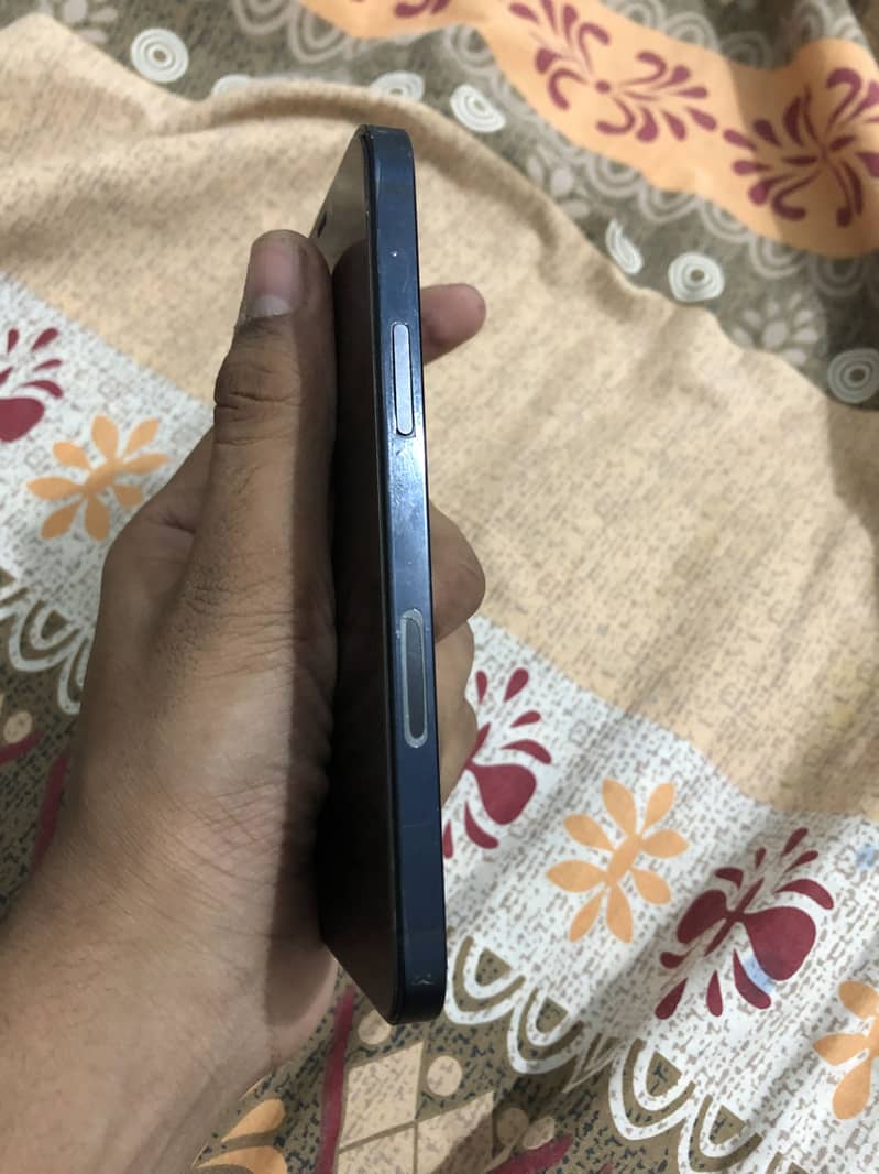 Iphone 12 3