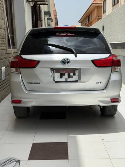 Toyota Corolla Axio - Fielder