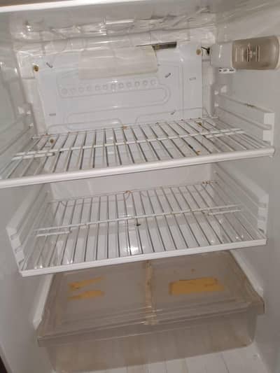 1 year use Pel refrigerator for sale Original condition no repaired